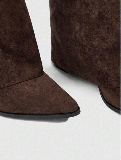 Stivale con tacco con risvolto in camoscio marrone